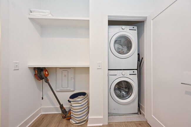 Building Photo - **2022-BUILT CONDO IN THE HEART OF WEDGEWOOD-HOUSTON WALKING DISTANCE TO GEODIS PARK**