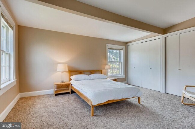 Building Photo - 1435 Bolton St