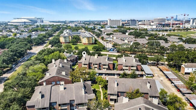 Building Photo - 8055 Cambridge St