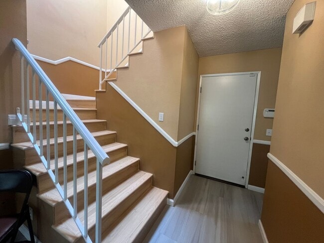 Building Photo - Amazing 2 Bed/3 Bath home in Chino!