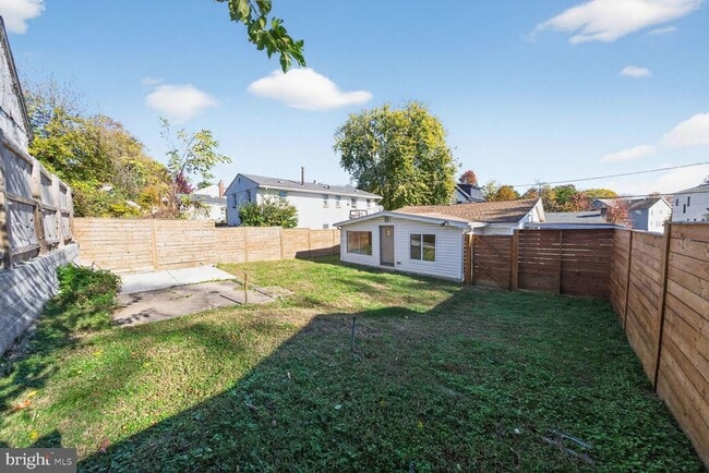 Building Photo - 2136 S Monroe St