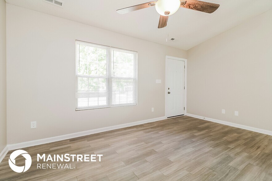 Building Photo - 130 Oakdale Ave