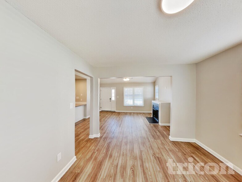 Building Photo - 2112 Saponi Village Ct