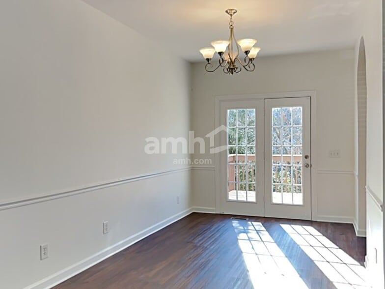 Building Photo - 632 Palisades Ct