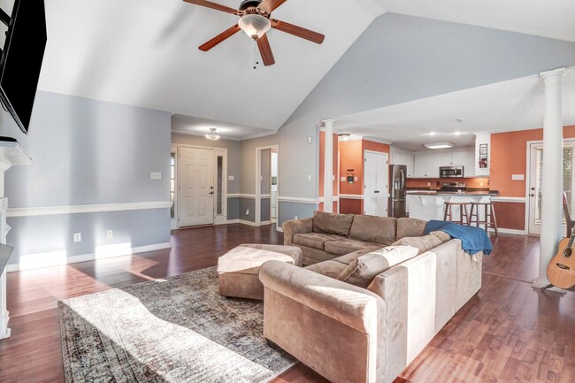 Building Photo - Spacious BRICK HOME in Goldsboro - 3 BR, 2...