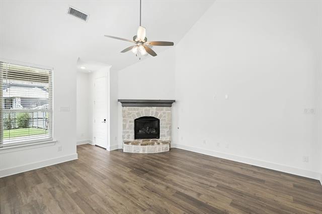 Building Photo - 2308 Stella Ln