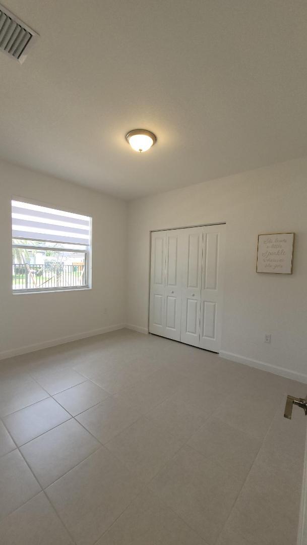 Building Photo - 16105 SW 149th Ave