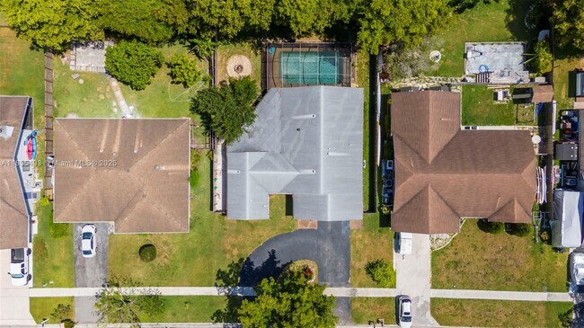 Building Photo - 6955 NW 18th St