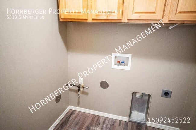 Building Photo - 5310 S Myrtle Ln