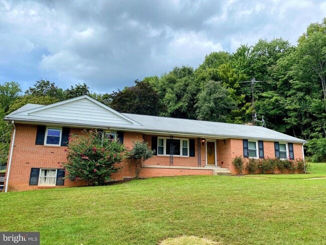 Building Photo - 11102 Putman Rd