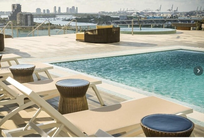 Building Photo - 488 NE 18th St