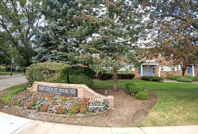 Building Photo - 3901 Dobrin Ct