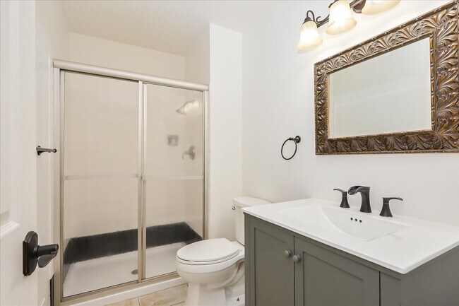 Building Photo - 249 Purple Glen Dr