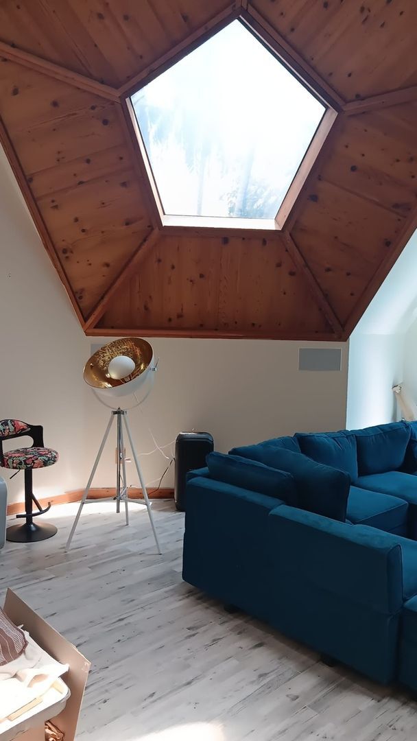 Building Photo - 8694 Pioneer Rd