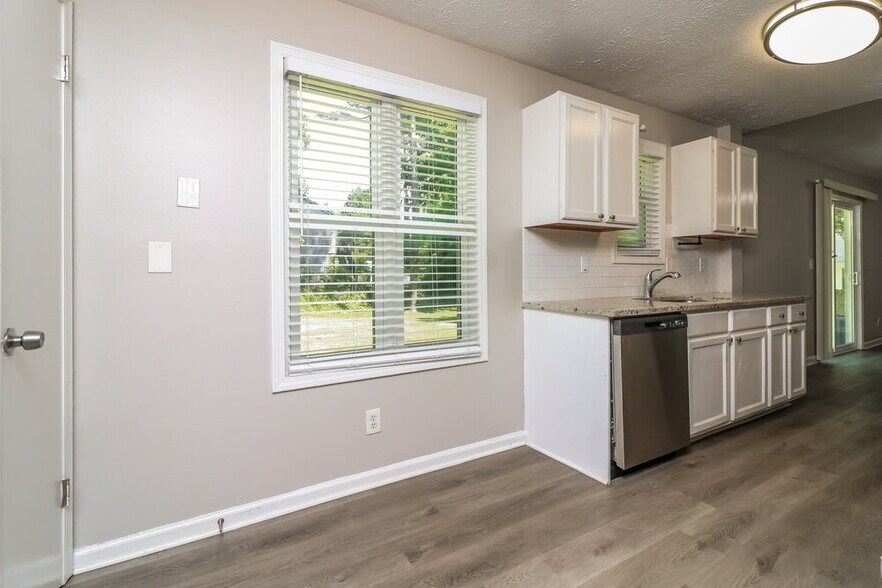 Building Photo - 3000 Owens Meadow Dr NW