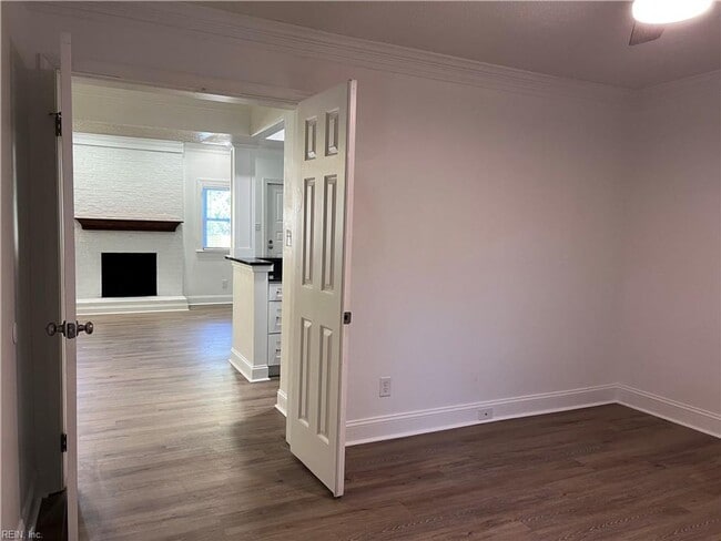 Building Photo - 947 Wildwood Square Ct