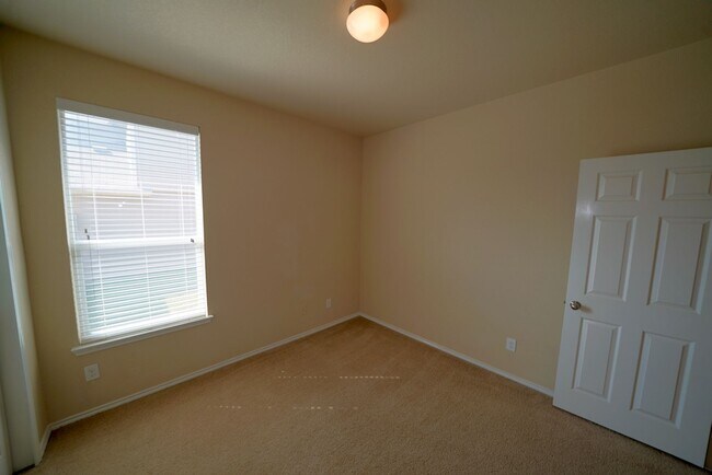 Building Photo - Beautiful home now available in the coveted Riata subdivision of Schertz, TX! Realtor Commission:...