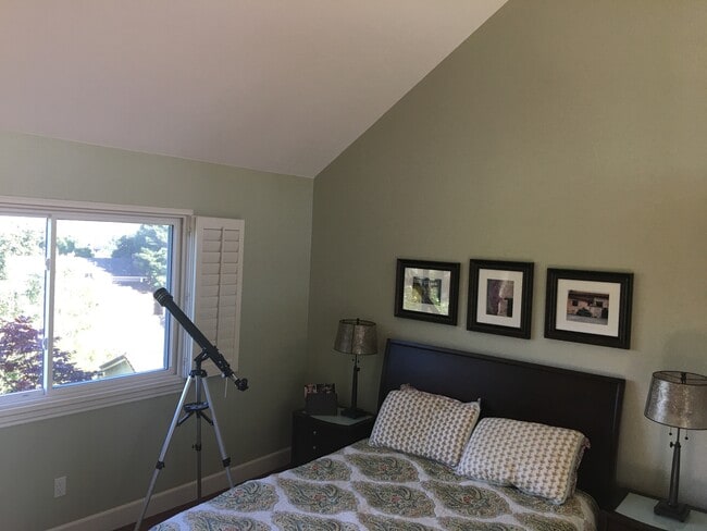 Building Photo - 5841 Charter Oaks Dr