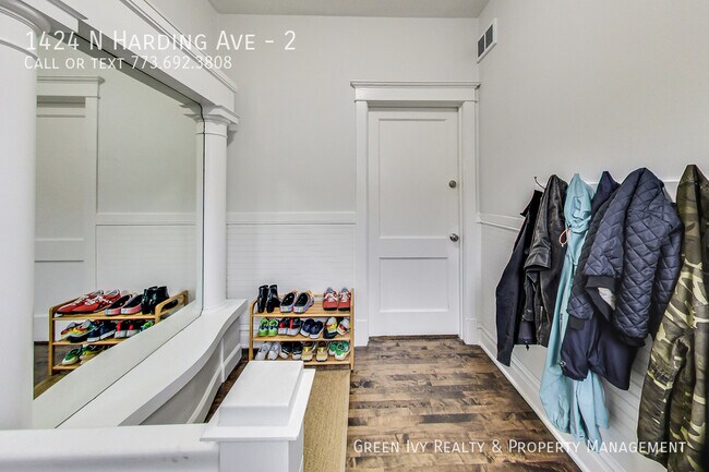 Building Photo - 1424 N Harding Ave