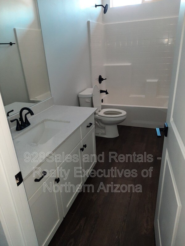 Building Photo - 2335 S Polaris Way