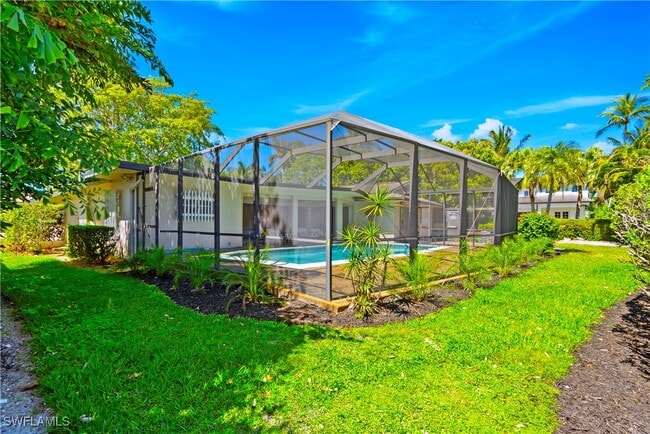 Building Photo - 2125 Marina Dr