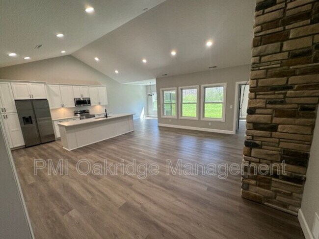 Building Photo - 963 Winter Ridge Dr