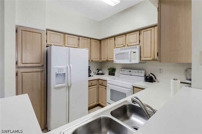 Building Photo - 23600 Walden Center Dr