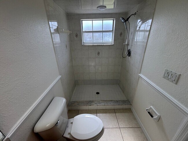 Building Photo - Emerald Point - Southwest Ocala | 3/2 1577 sqft
