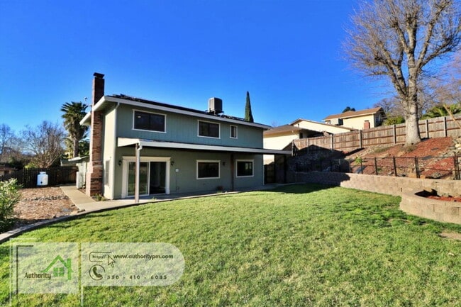 Building Photo - 251 Kamp Way