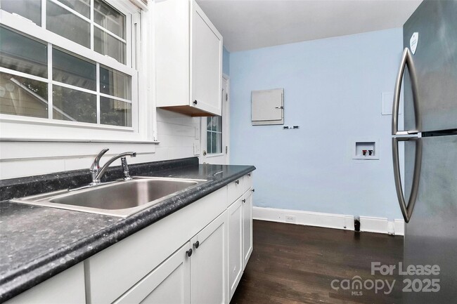 Building Photo - 2504 Morton St