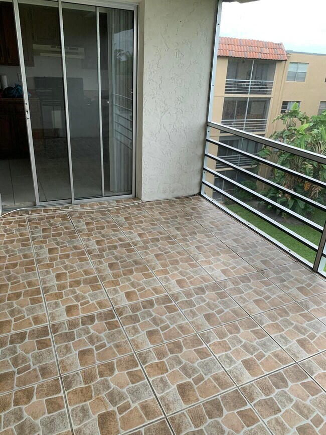 Building Photo - 10144 Boca Entrada Blvd