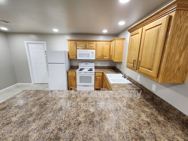 Building Photo - 15400 County Rd 3537