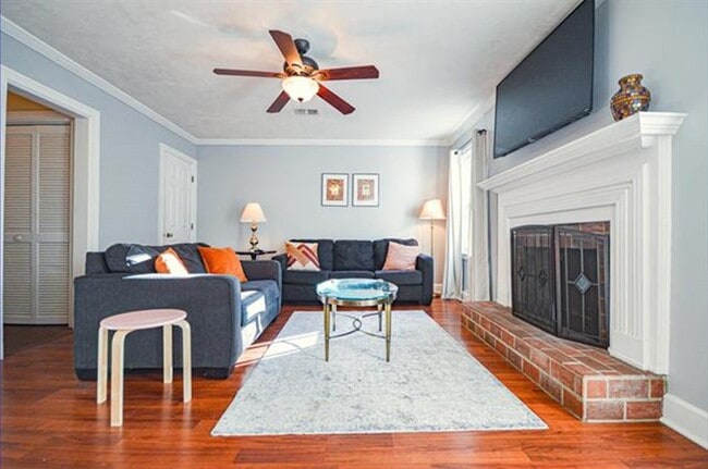 Building Photo - 980 Marys Dr