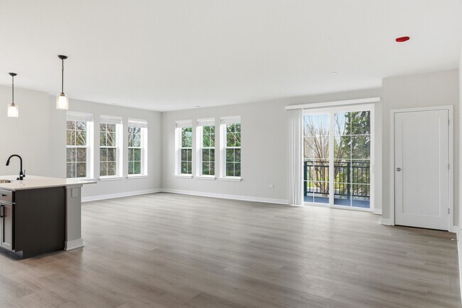 Building Photo - 250 McHenry Rd