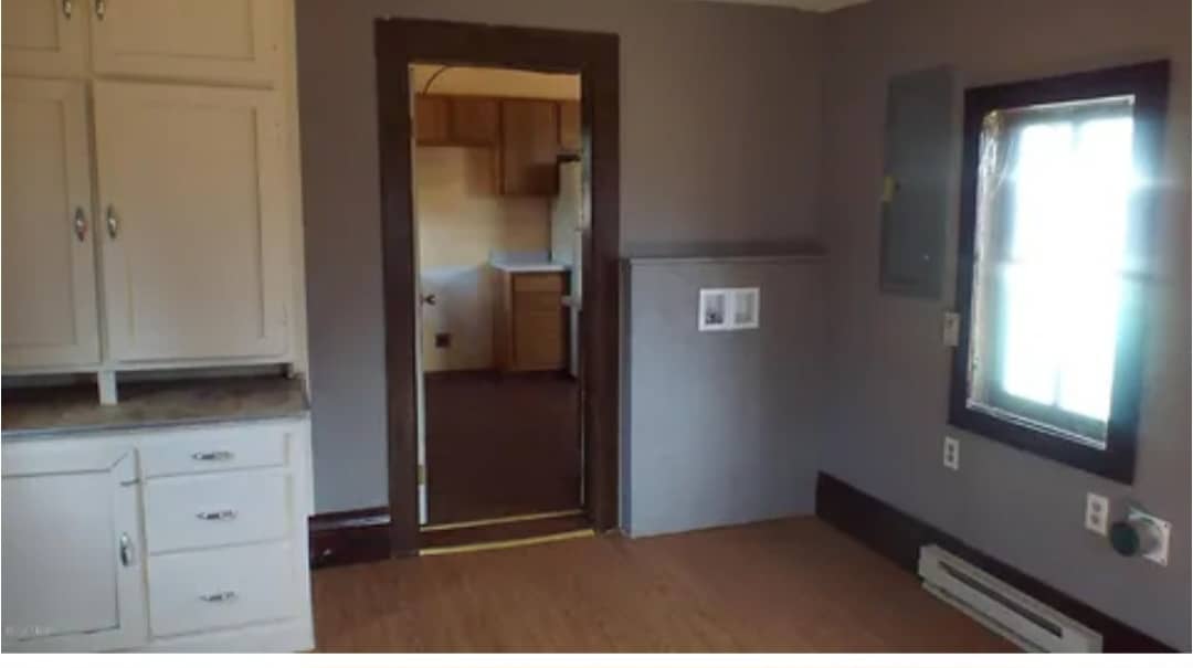 Building Photo - 408 State Ave E