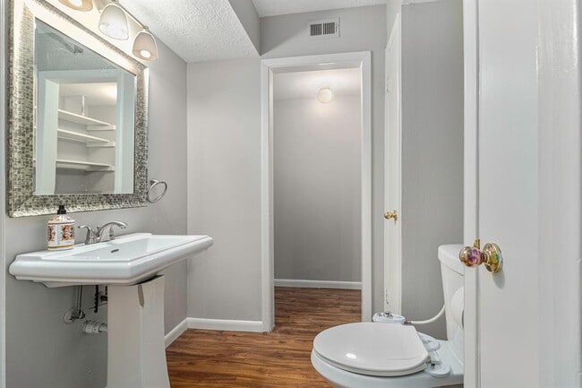 Building Photo - 1513 S 8th St