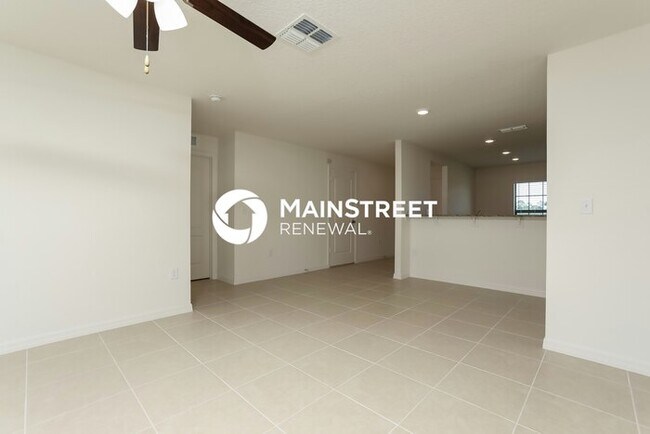 Building Photo - 3 Bedroom Pet-Friendly Home in Leesburg, FL with Main Street Renewal