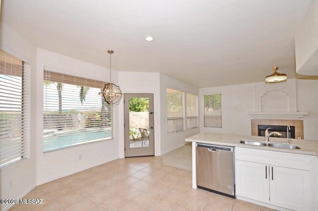 Building Photo - 11281 N Chynna Rose Pl