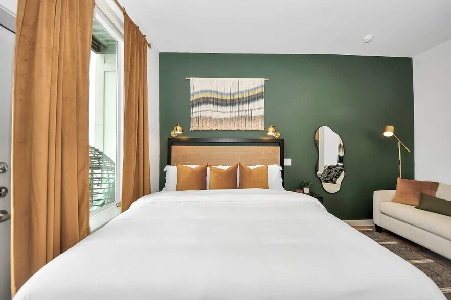 Building Photo - 1111 Shepherd Dr