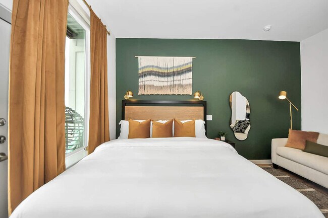 Building Photo - 1111 Shepherd Dr