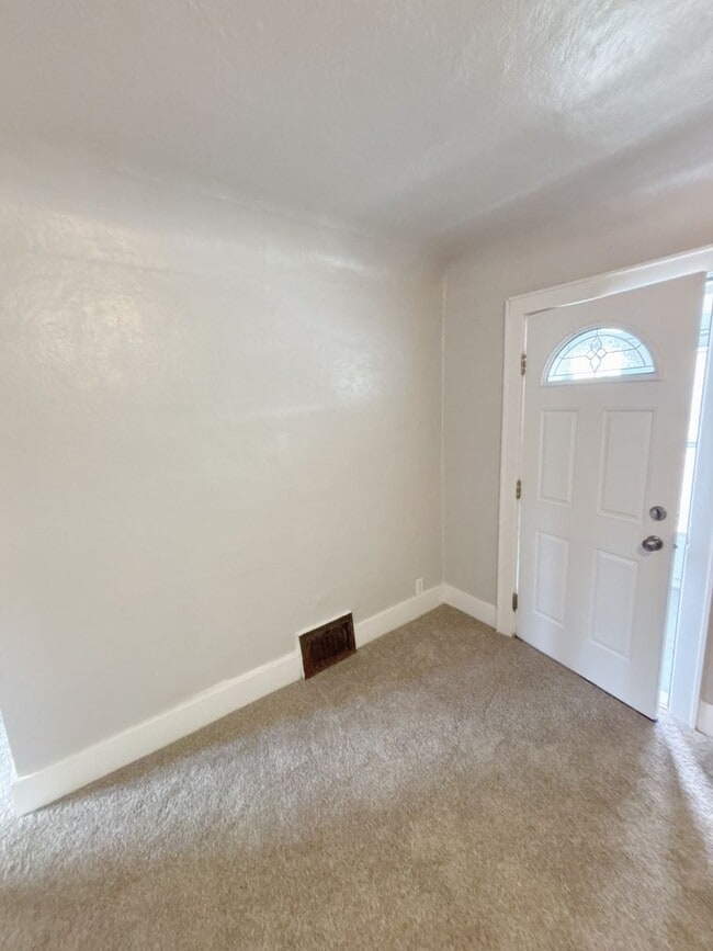 Building Photo - Charming 3 Bed, 2 Bath Home in Pocatello!