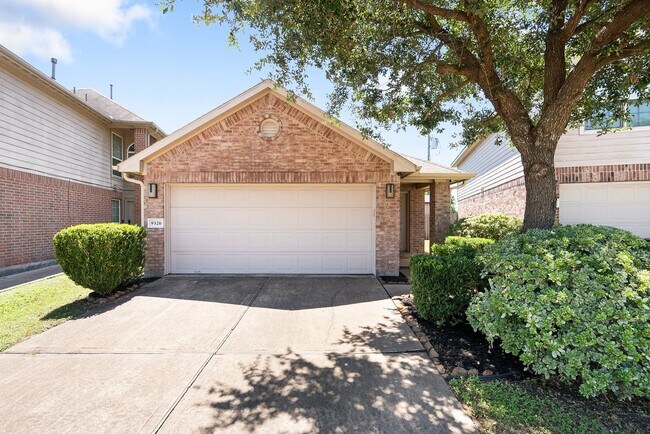 Building Photo - 9326 Valley Tree Ln