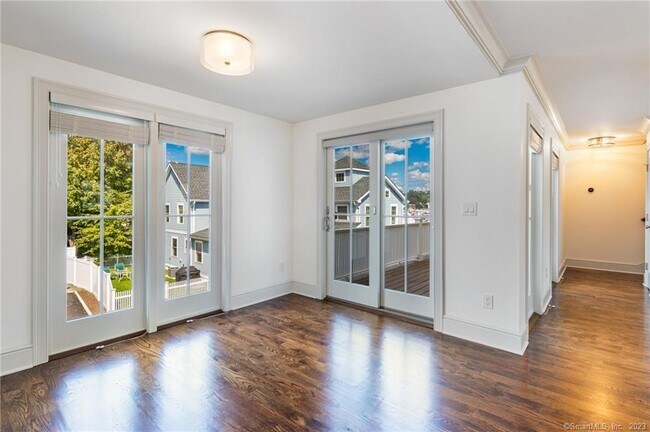 Building Photo - 75 Strickland Rd