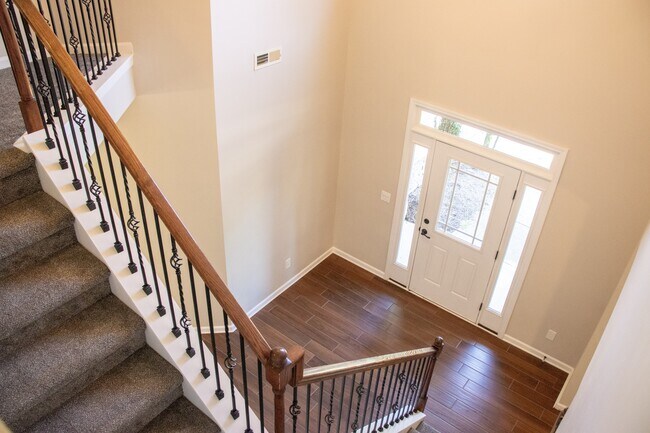 Building Photo - 1266 Coachman Way