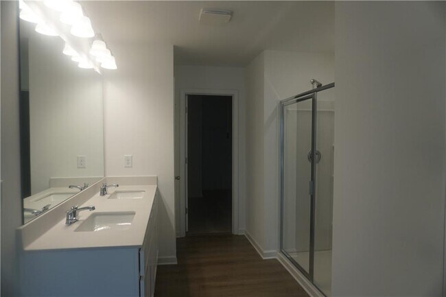 Building Photo - 6727 Armonia Dr