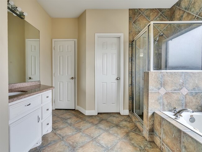 Building Photo - 1803 Ripple Creek Dr