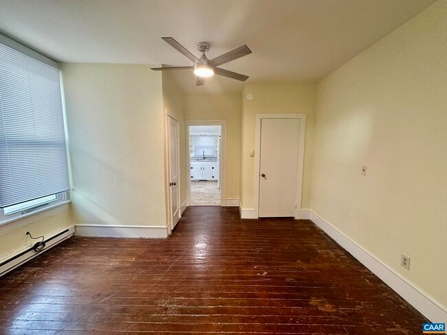 Building Photo - 520 Pine Ave