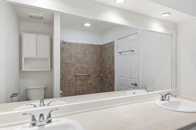 Building Photo - 6108 Cherrylawn Cir