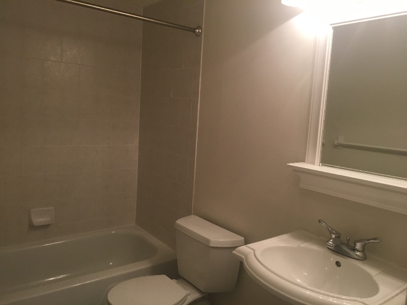 Building Photo - 310 Drummers Ln