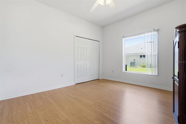 Building Photo - 2631 Queen Alberta Dr